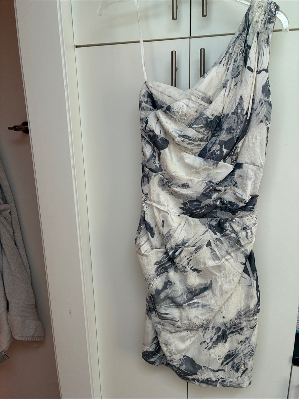 Theia One-Shoulder White and Charcoal Abstract Print Dress